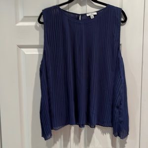 ❤️❤️SOLD Halston Blue Pleated Top❤️❤️